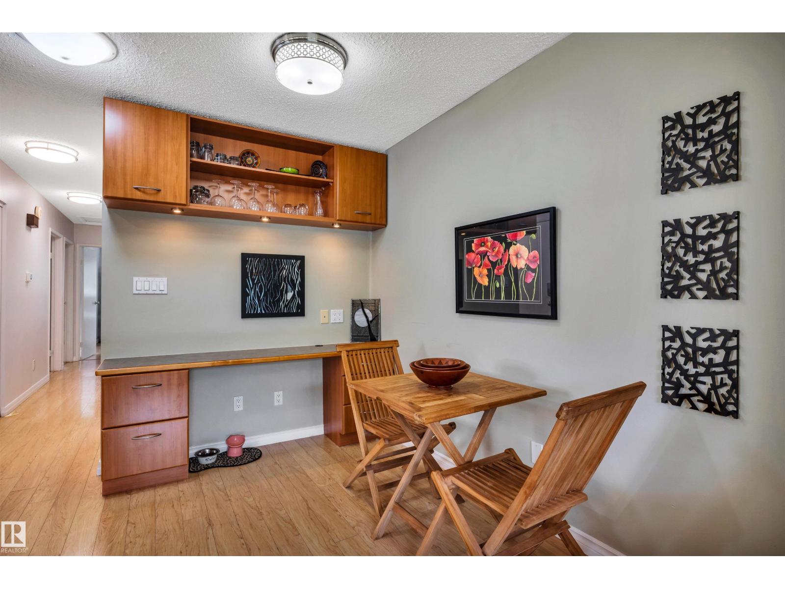 10282 87 ST NW - 9