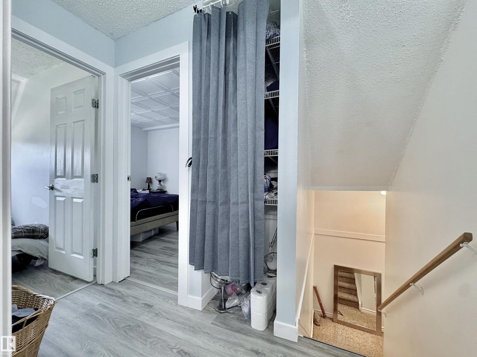 #29 13580 38 ST NW - 23