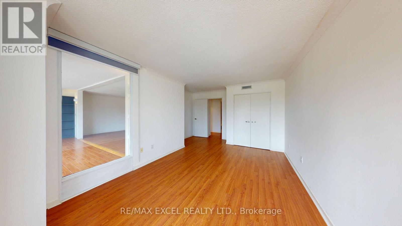 #603 135 GEORGE STREET S - 26