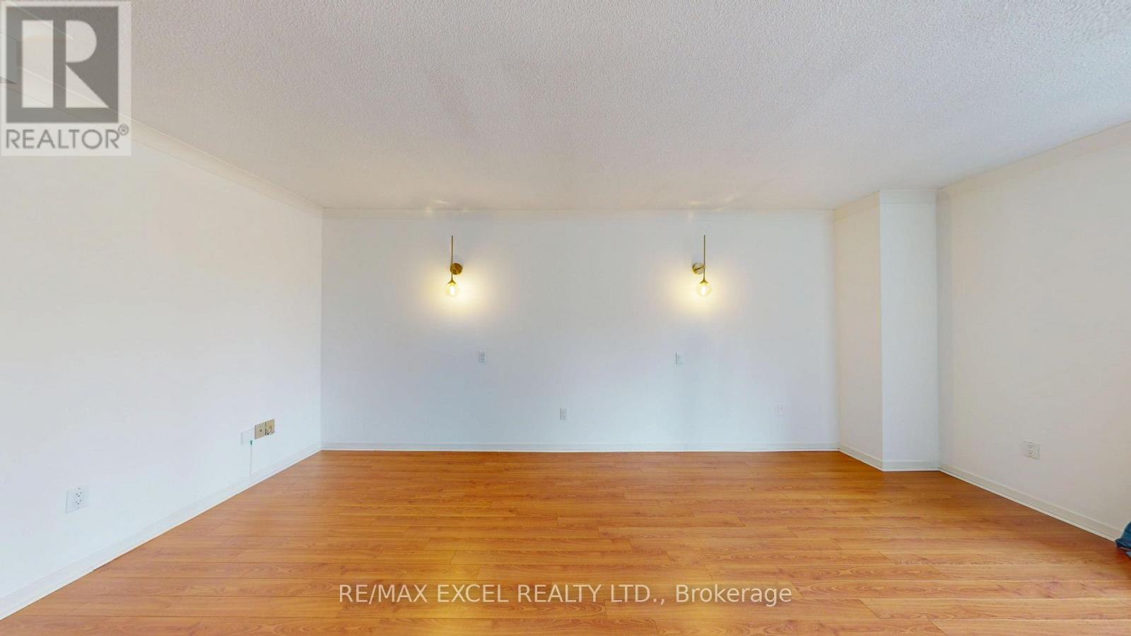 #603 135 GEORGE STREET S - 33