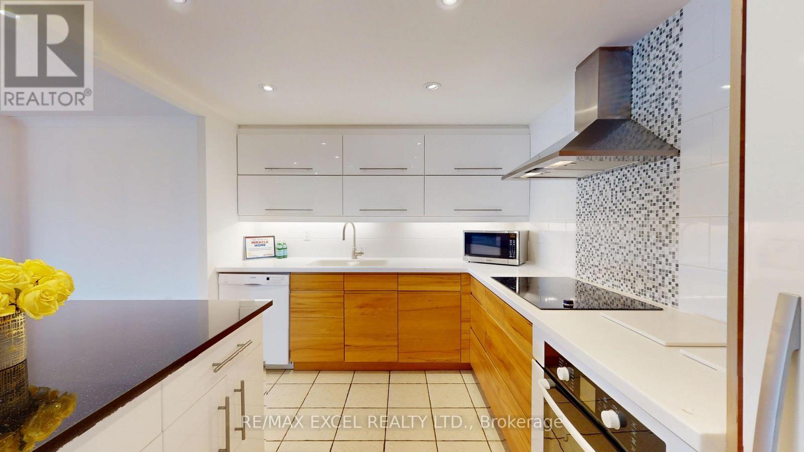 #603 135 GEORGE STREET S - 8