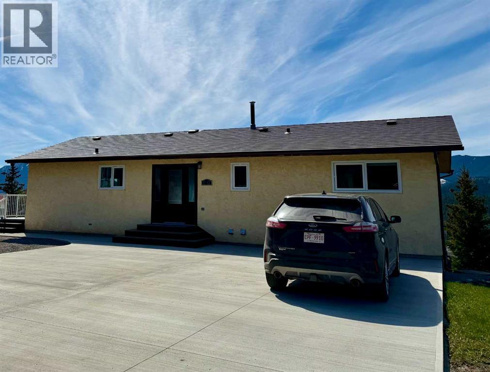 8142 26 Avenue - 2