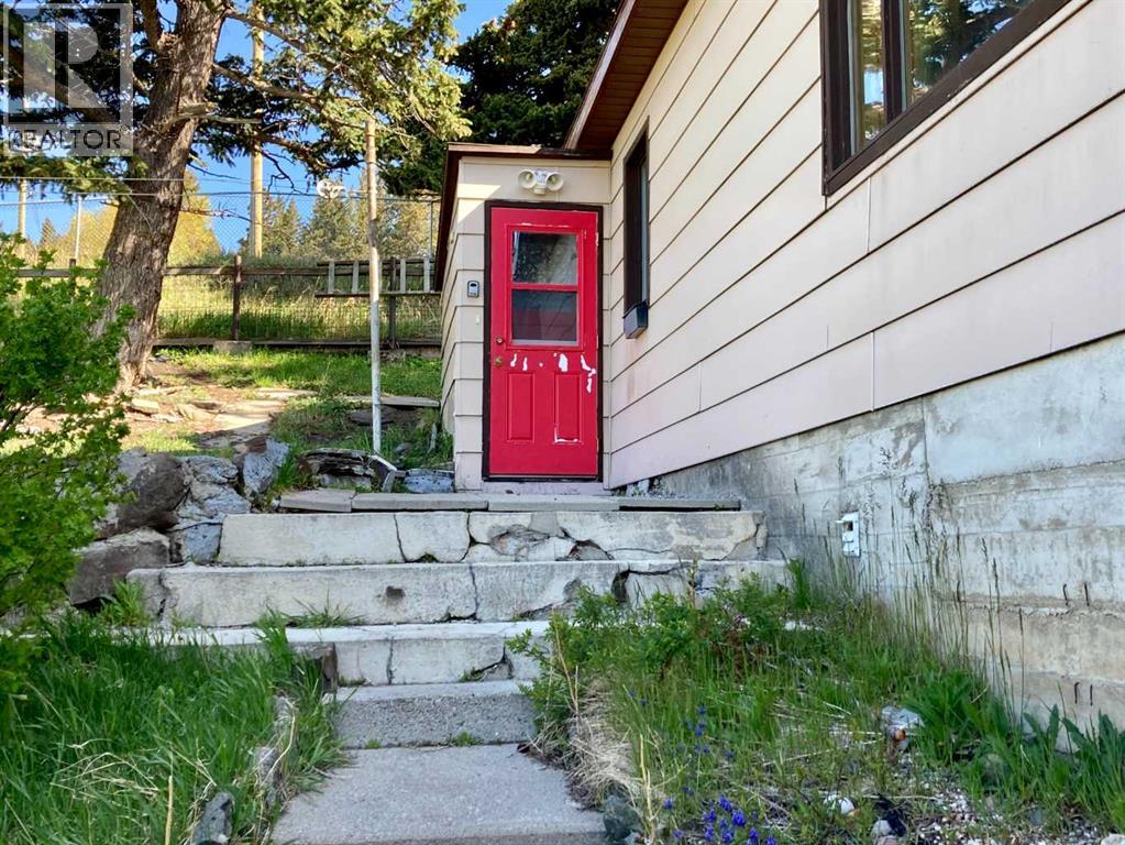 6525 21 Avenue - 5