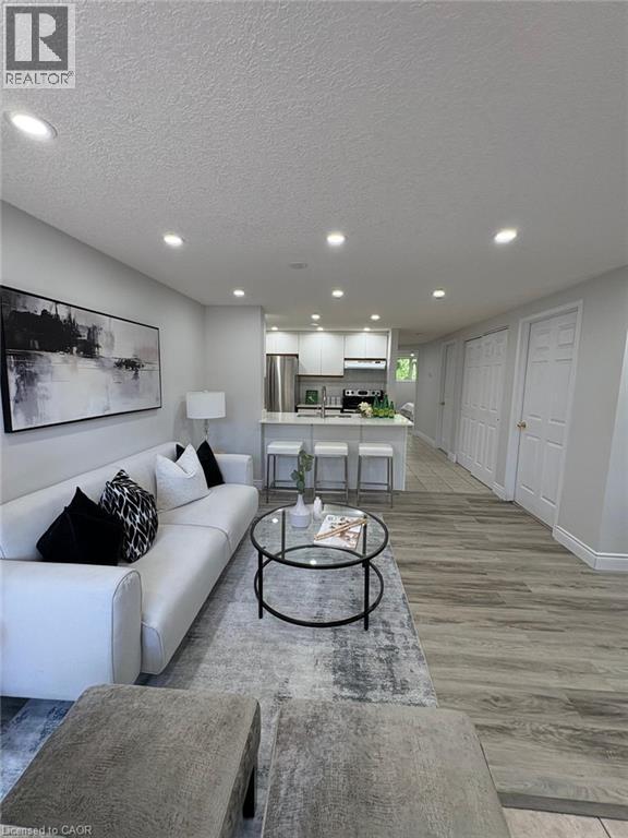 #5A 45 CEDARHILL Crescent - 5