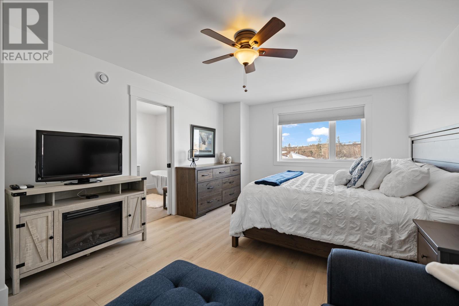 7350 Cavendish Road - 20