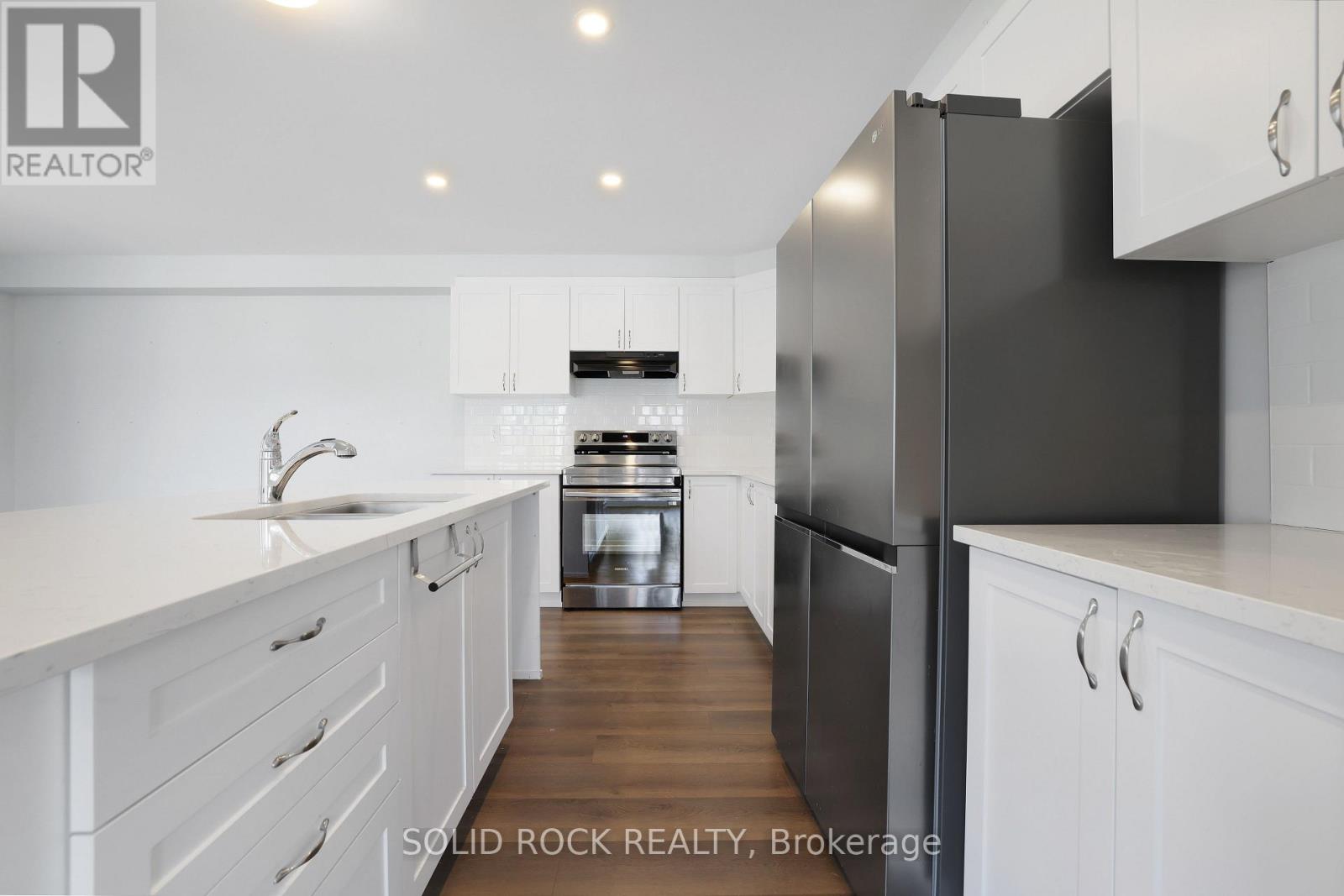 320 MEYNELL ROAD - 11