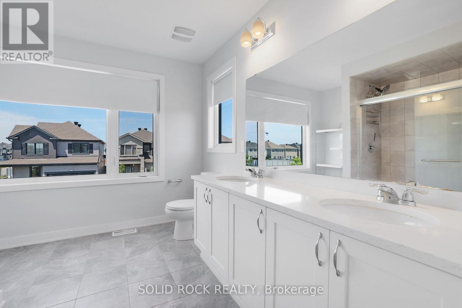 320 MEYNELL ROAD - 23