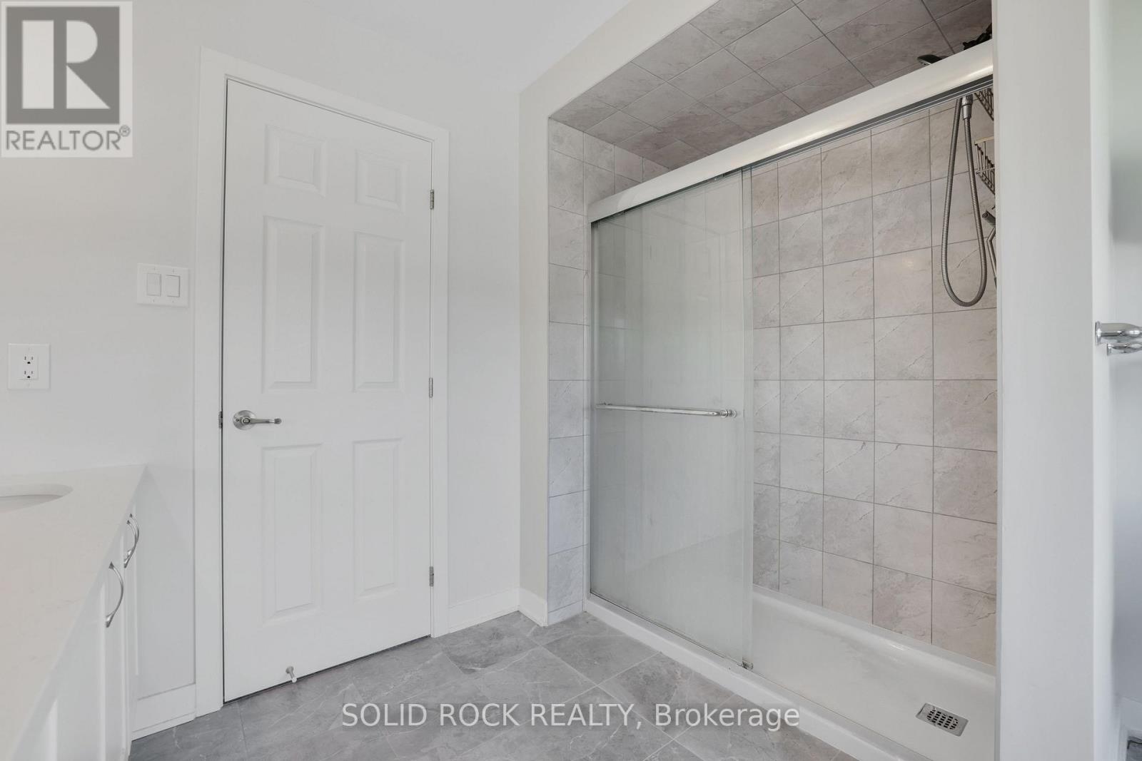 320 MEYNELL ROAD - 24