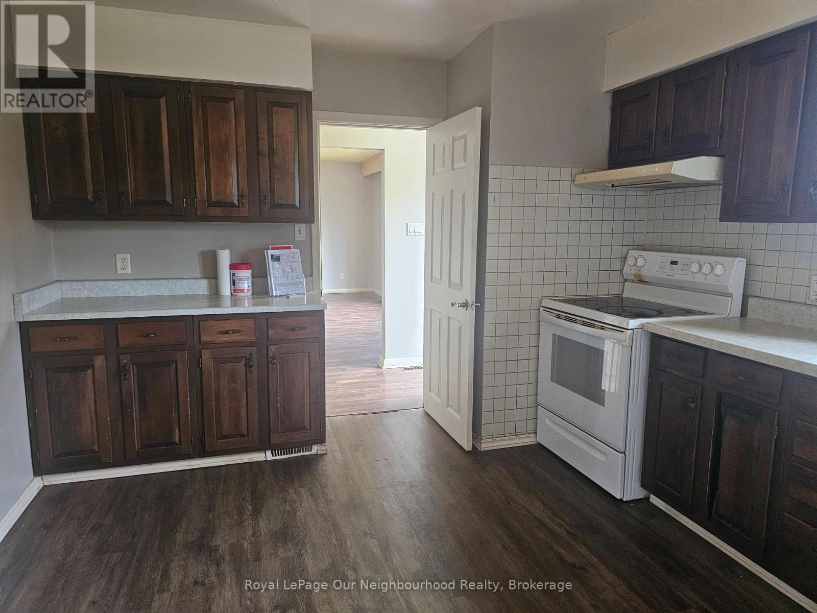 1500 LAKESIDE STREET - 5