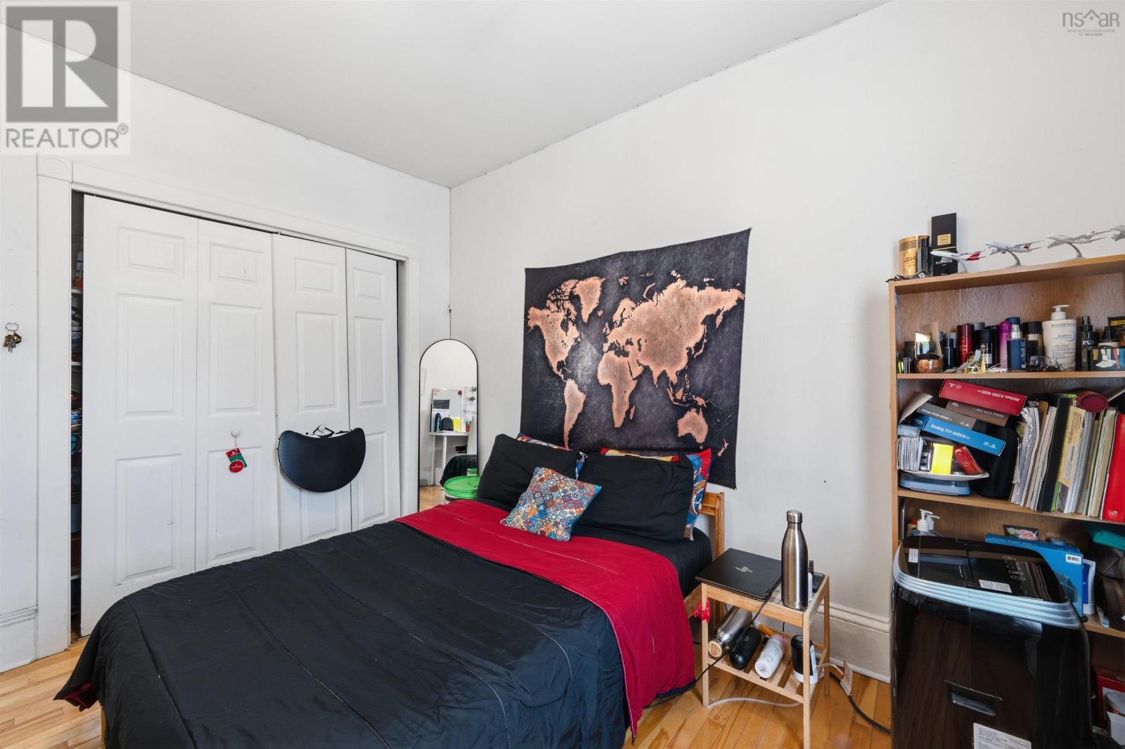 #3 1034 Barrington Street - 19