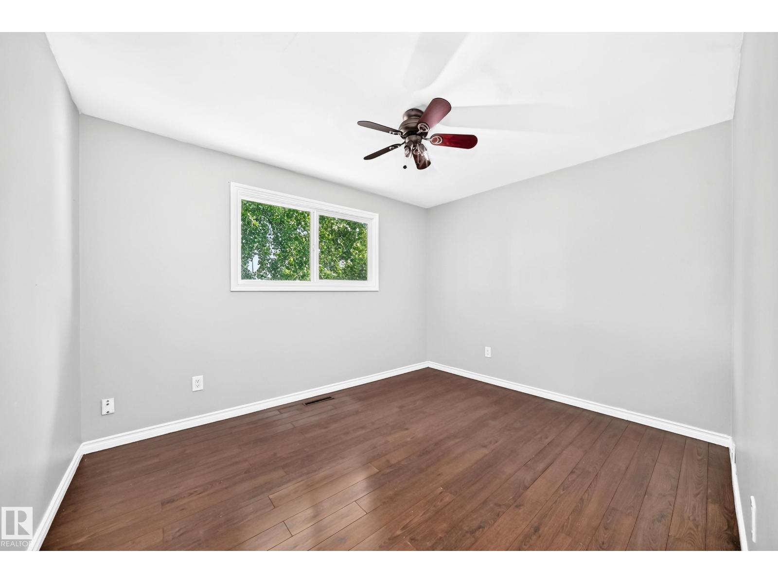 11607 137 AV NW - 15