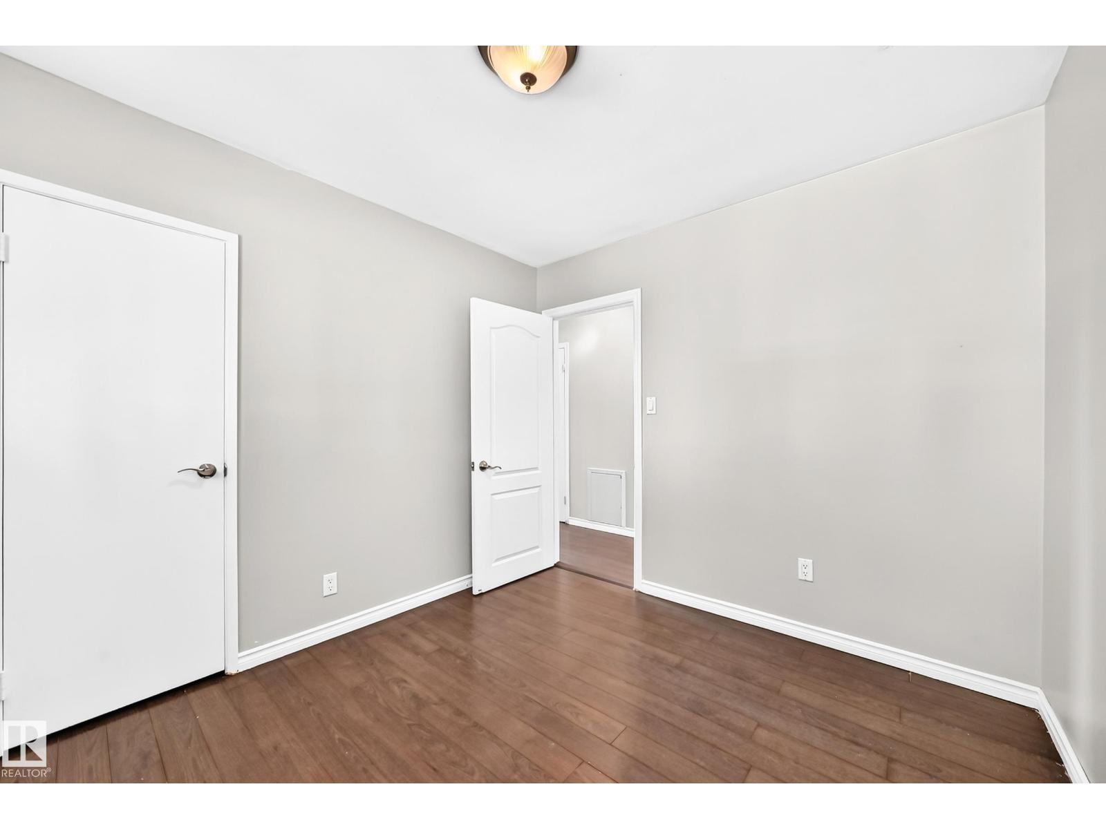 11607 137 AV NW - 20
