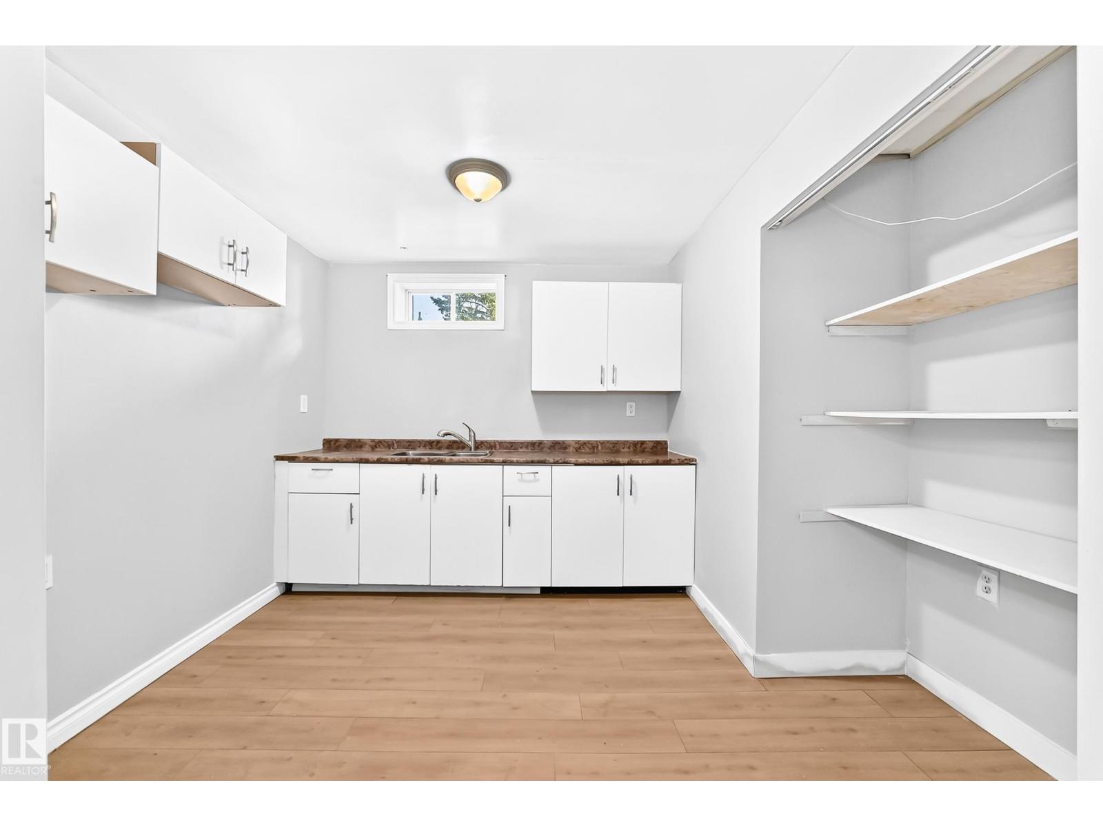 11607 137 AV NW - 23