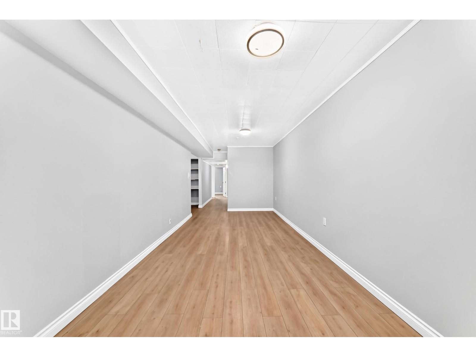 11607 137 AV NW - 28
