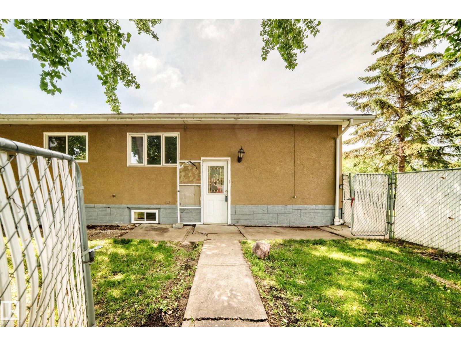 11607 137 AV NW - 42