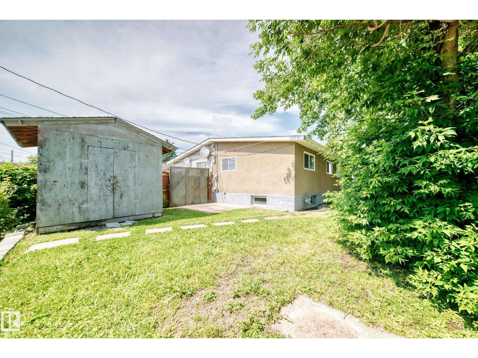 11607 137 AV NW - 47