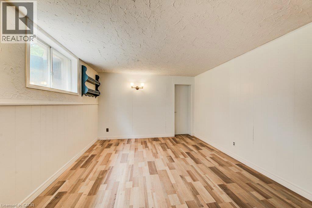 109 WHITE OAK Place - Image 31