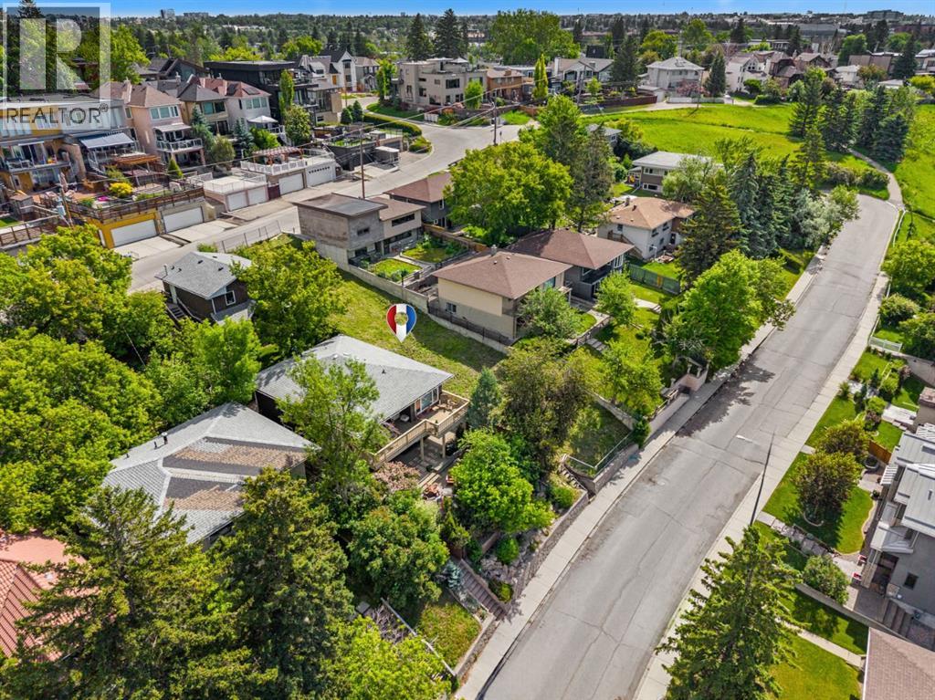 1128 Jamieson Avenue Northeast - Photo 11