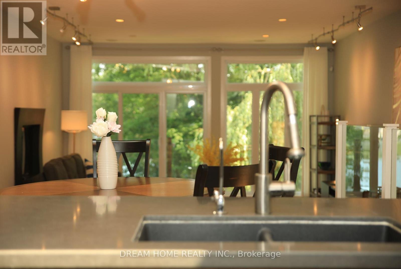 74 LAKEVIEW AVENUE - Image 10