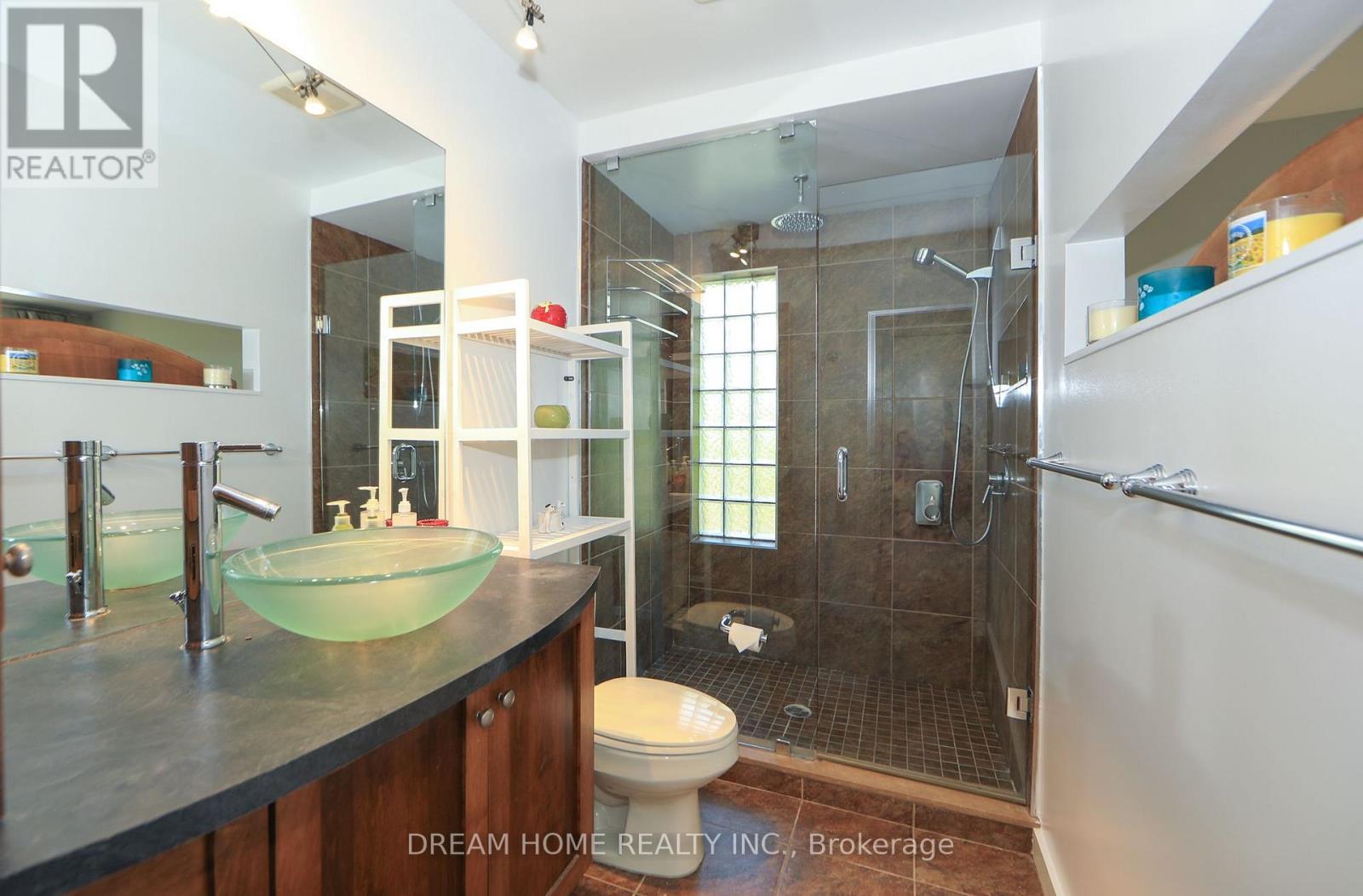 74 LAKEVIEW AVENUE - Image 22
