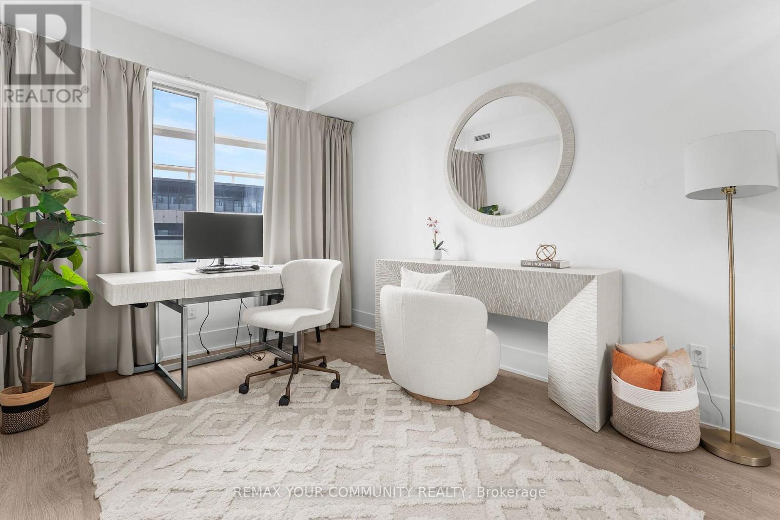 #2015 470 FRONT STREET - 30