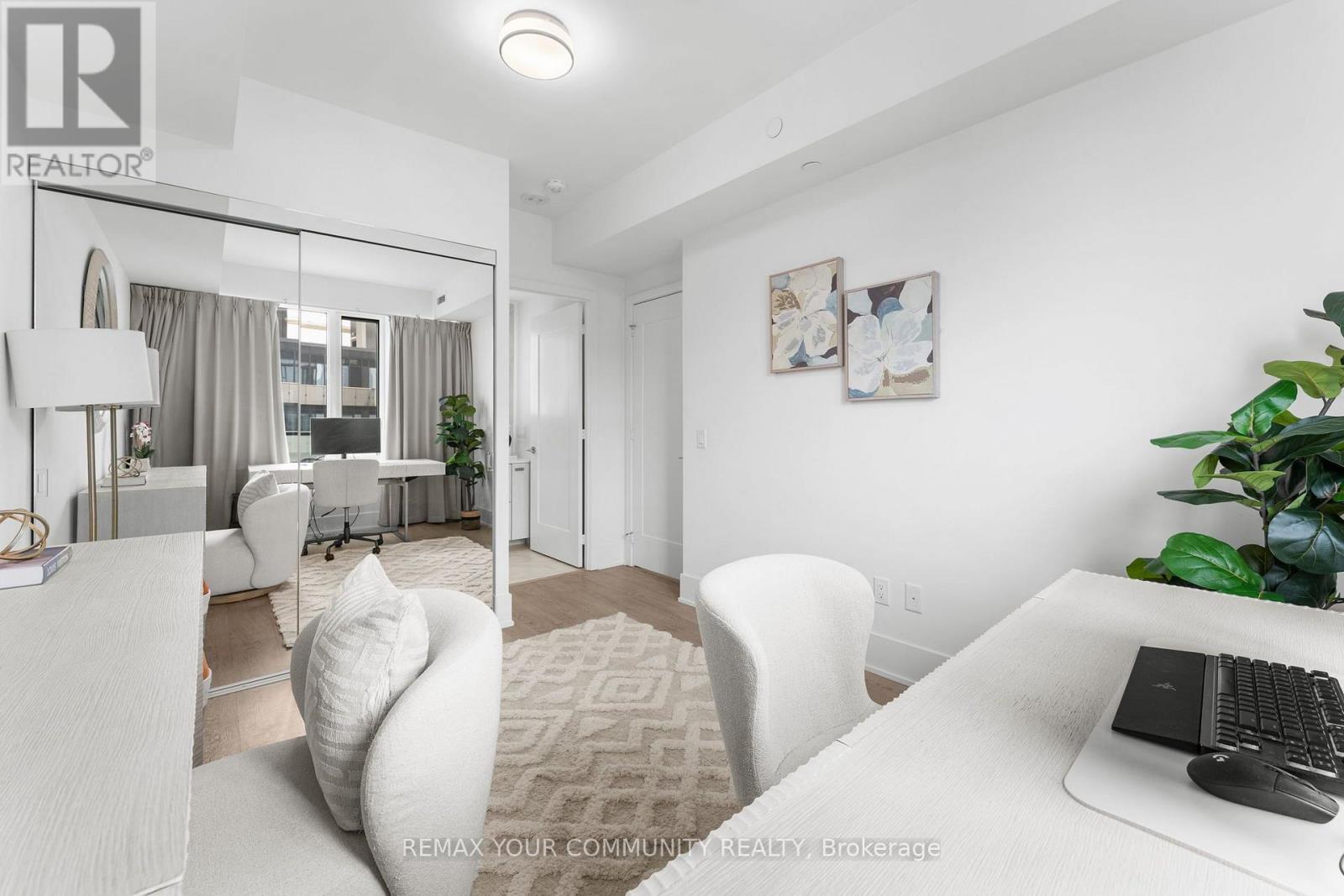 #2015 470 FRONT STREET - Image 32