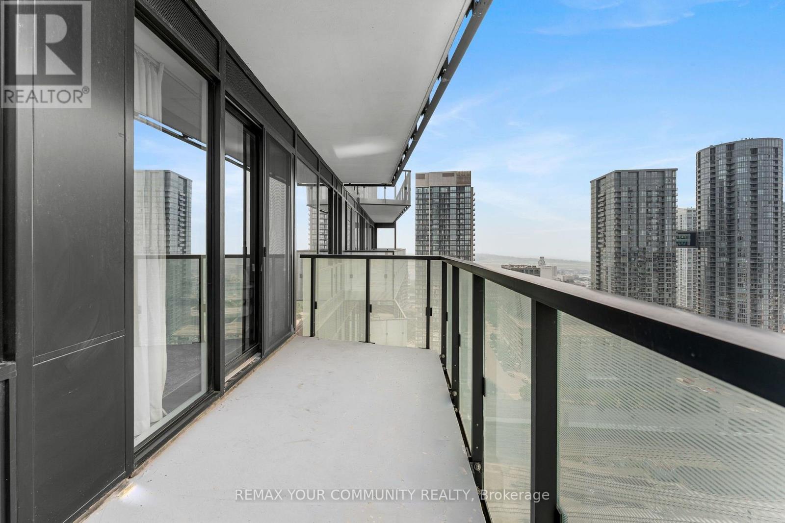 #2015 470 FRONT STREET - 28