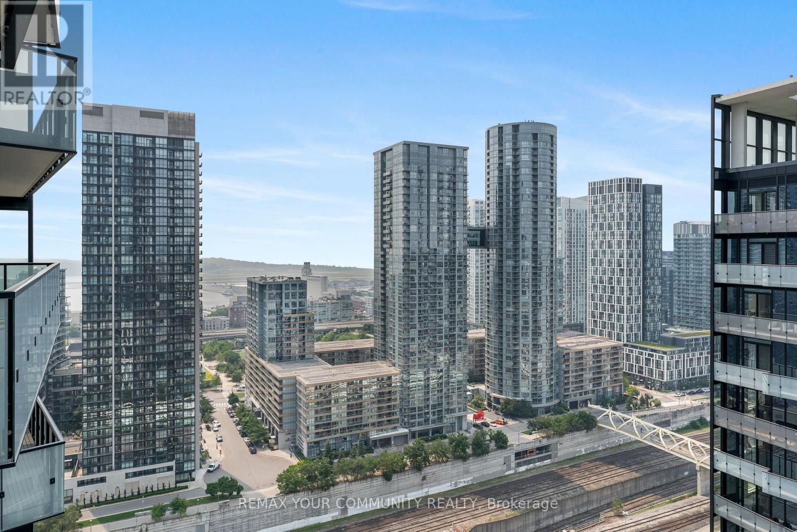 #2015 470 FRONT STREET - 29