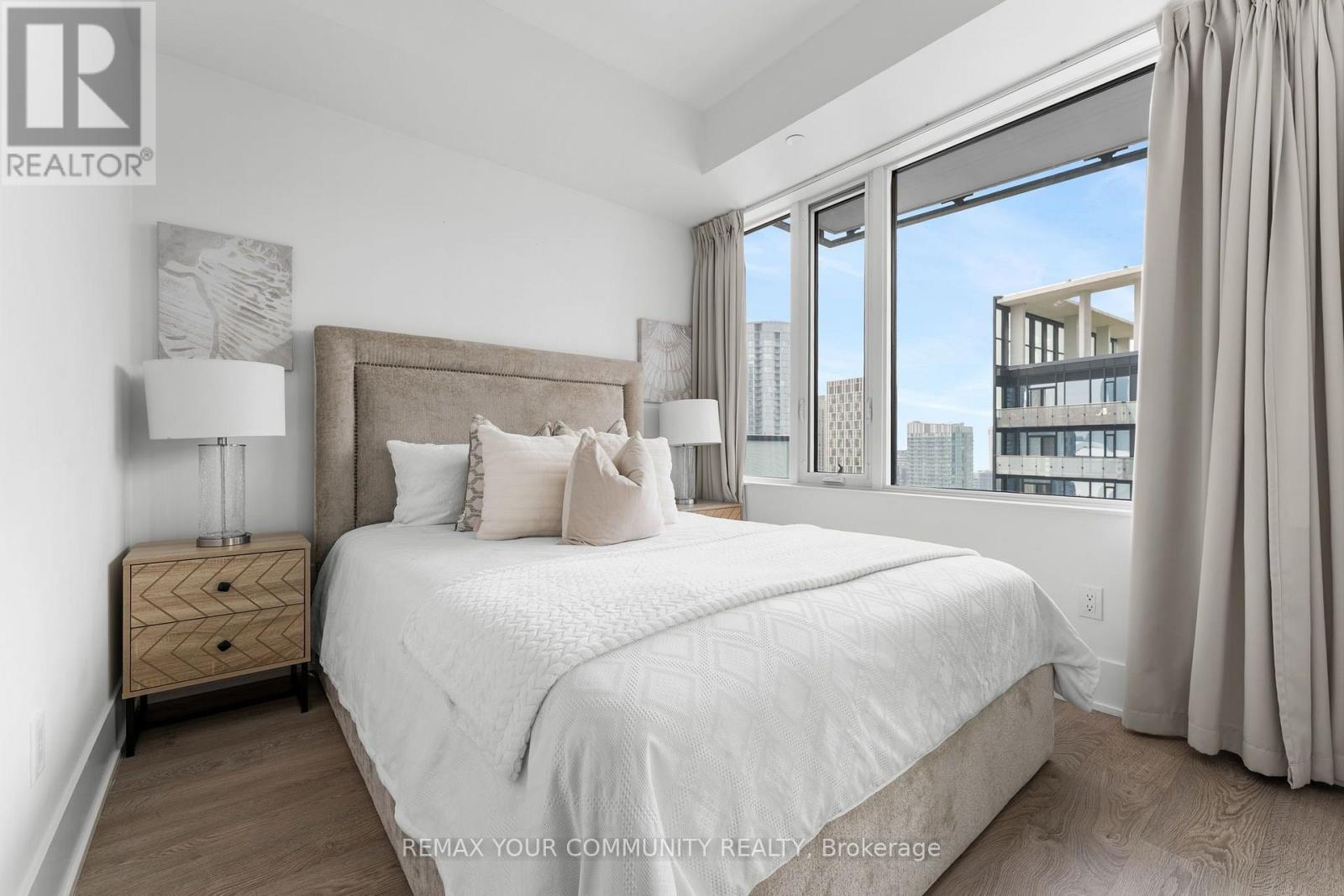 #2015 470 FRONT STREET - 20