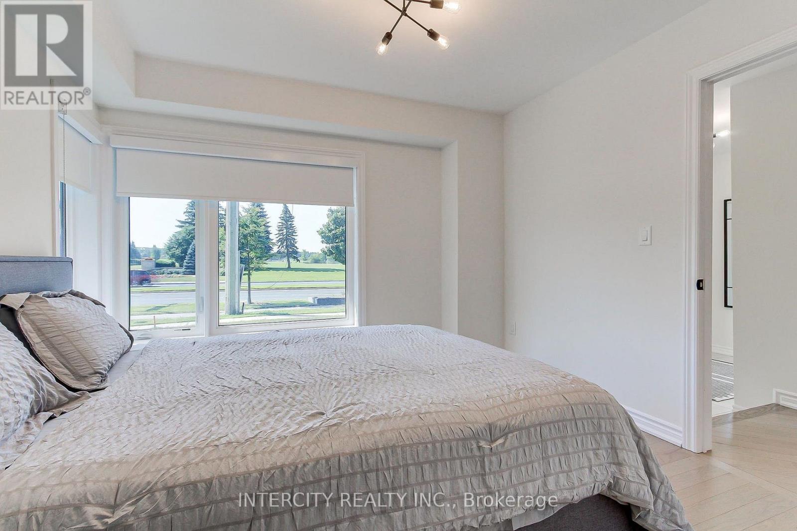 130 BLICK CRESCENT - Image 8