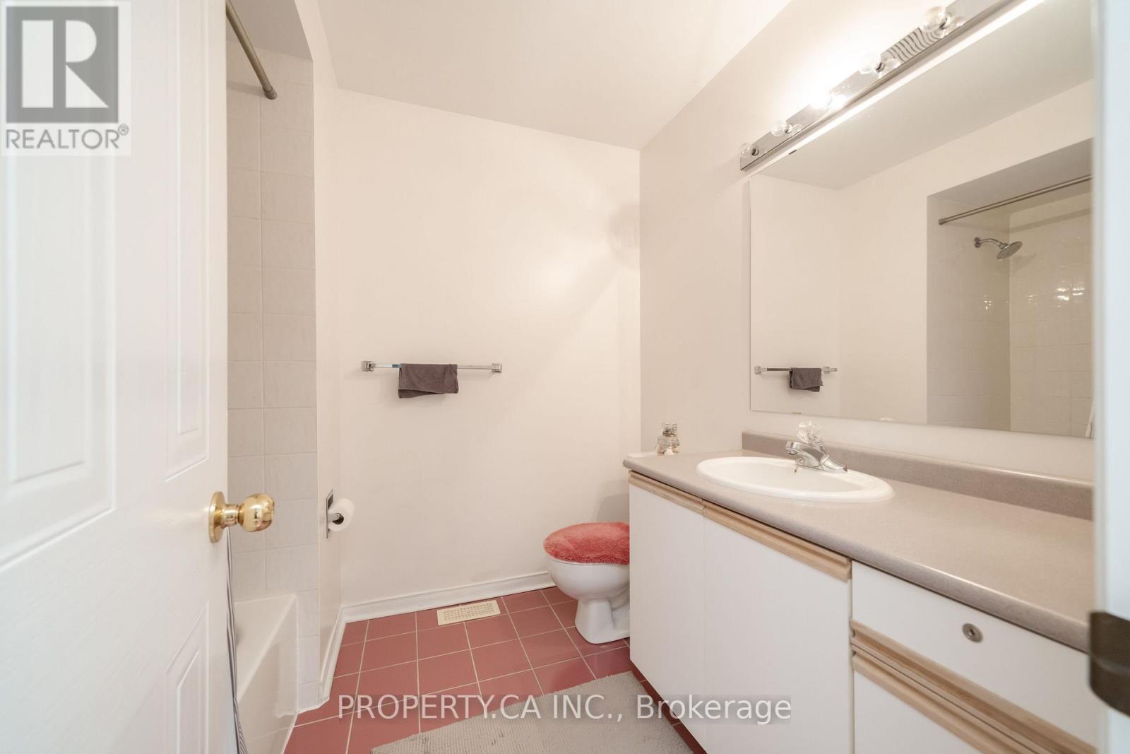 72 DESERT SAND DRIVE - 36