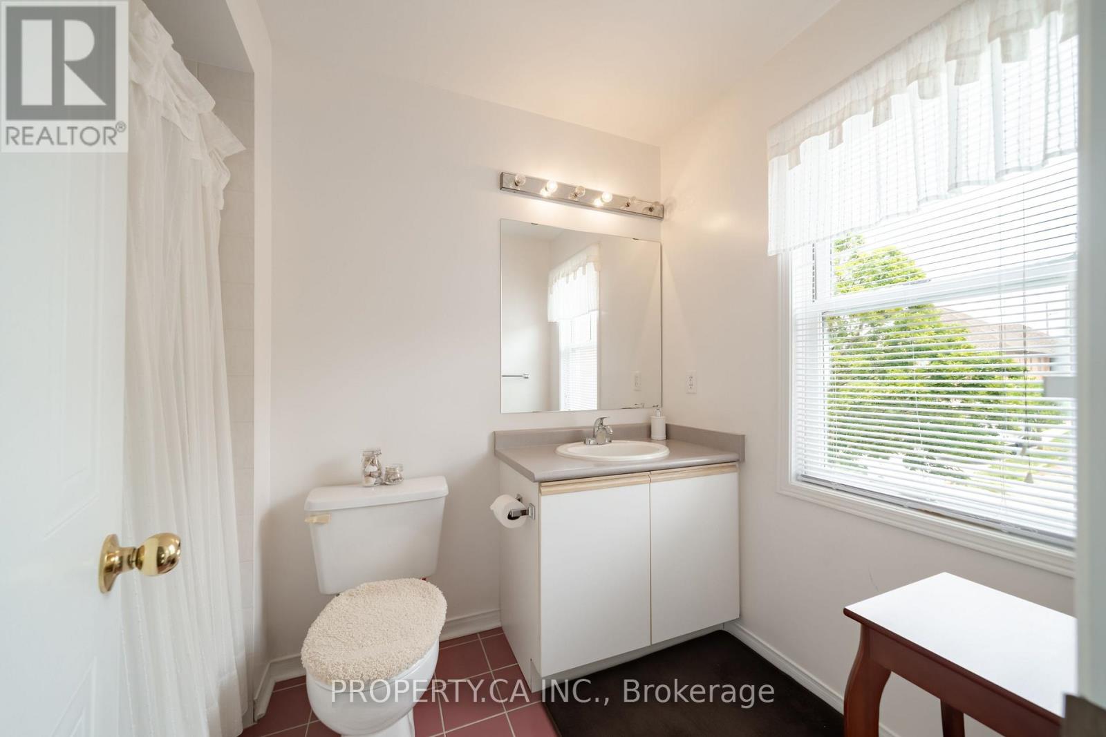 72 DESERT SAND DRIVE - 28