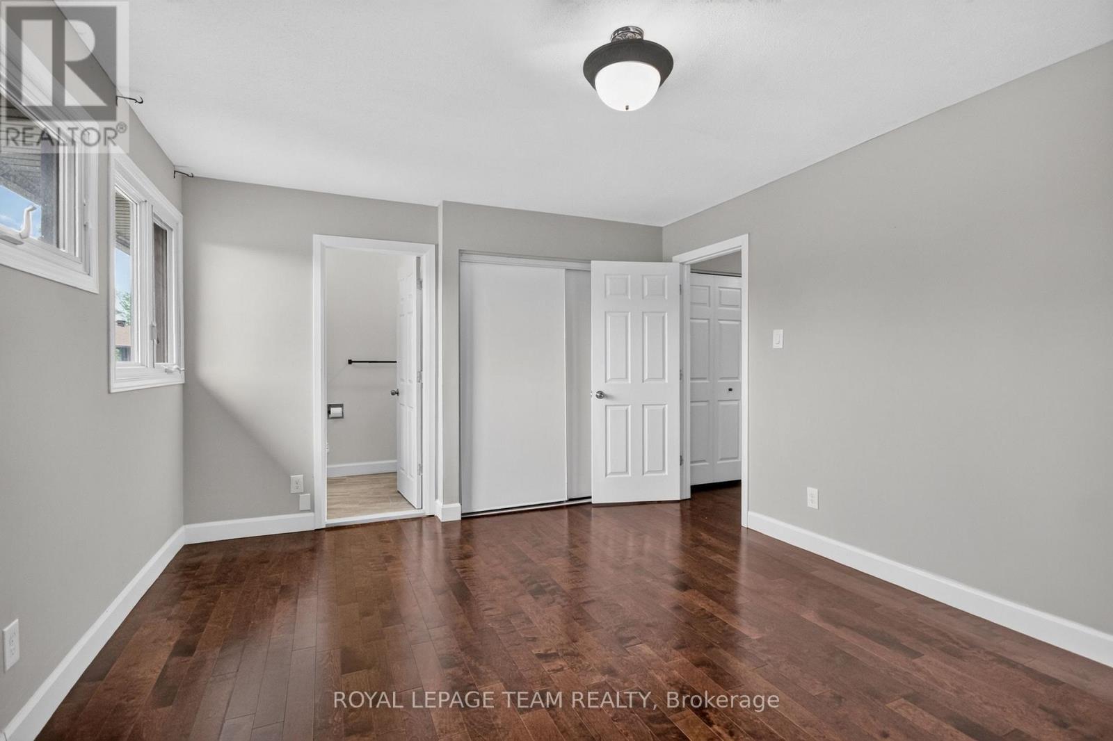 #9 18 CHISHOLM COURT - 27