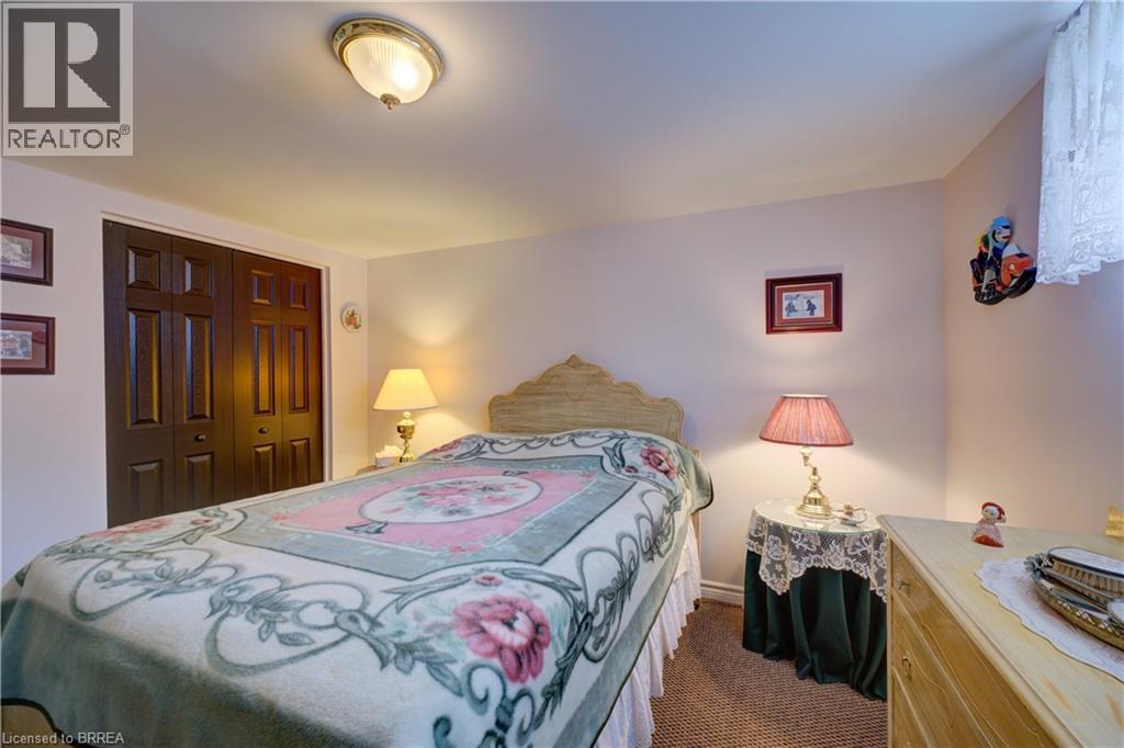 83 EVELYN Street - 24