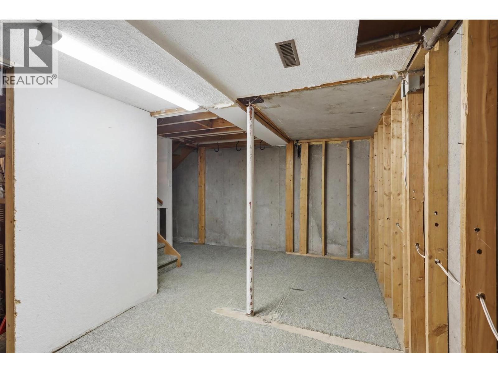 #309 1780 Springview Place - 31