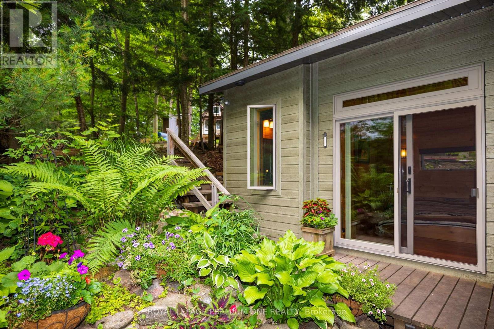 219 CRANE LAKE WATER - 13