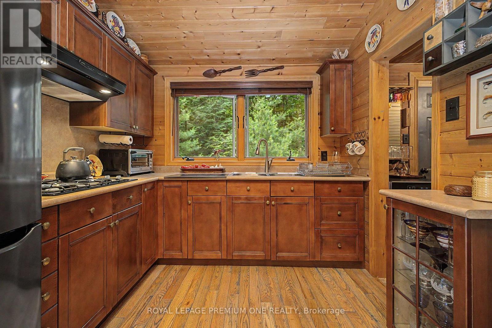 219 CRANE LAKE WATER - 20