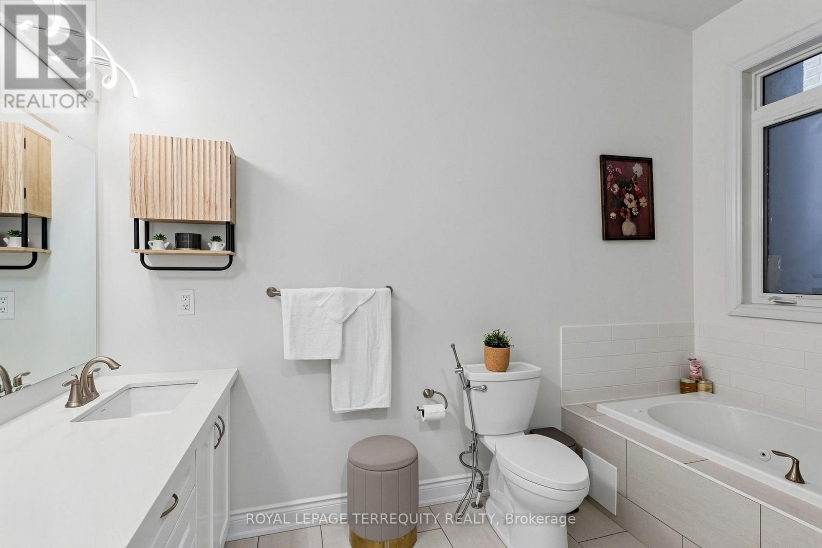 #12 1815 FAIRPORT ROAD - 18