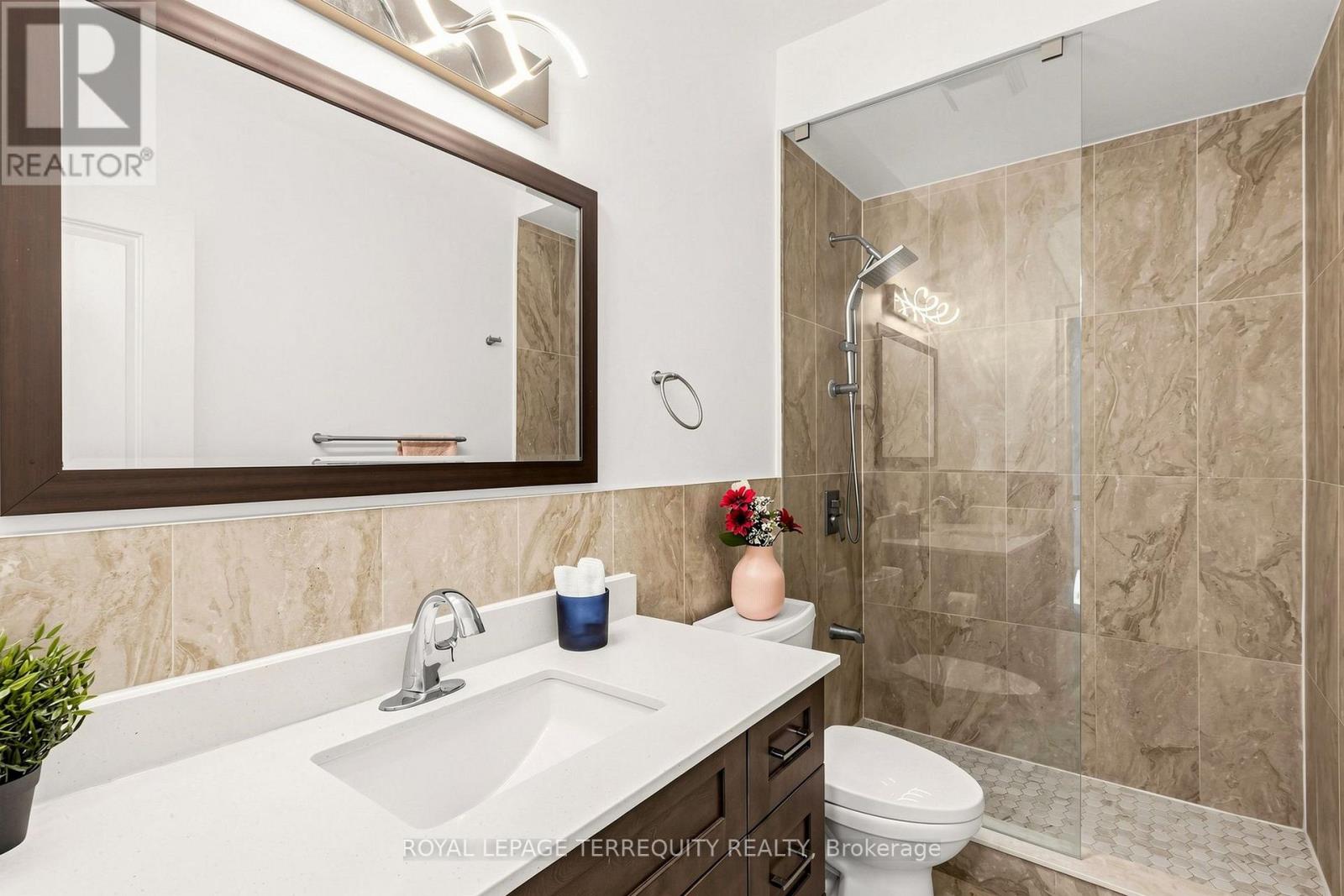 #12 1815 FAIRPORT ROAD - 32
