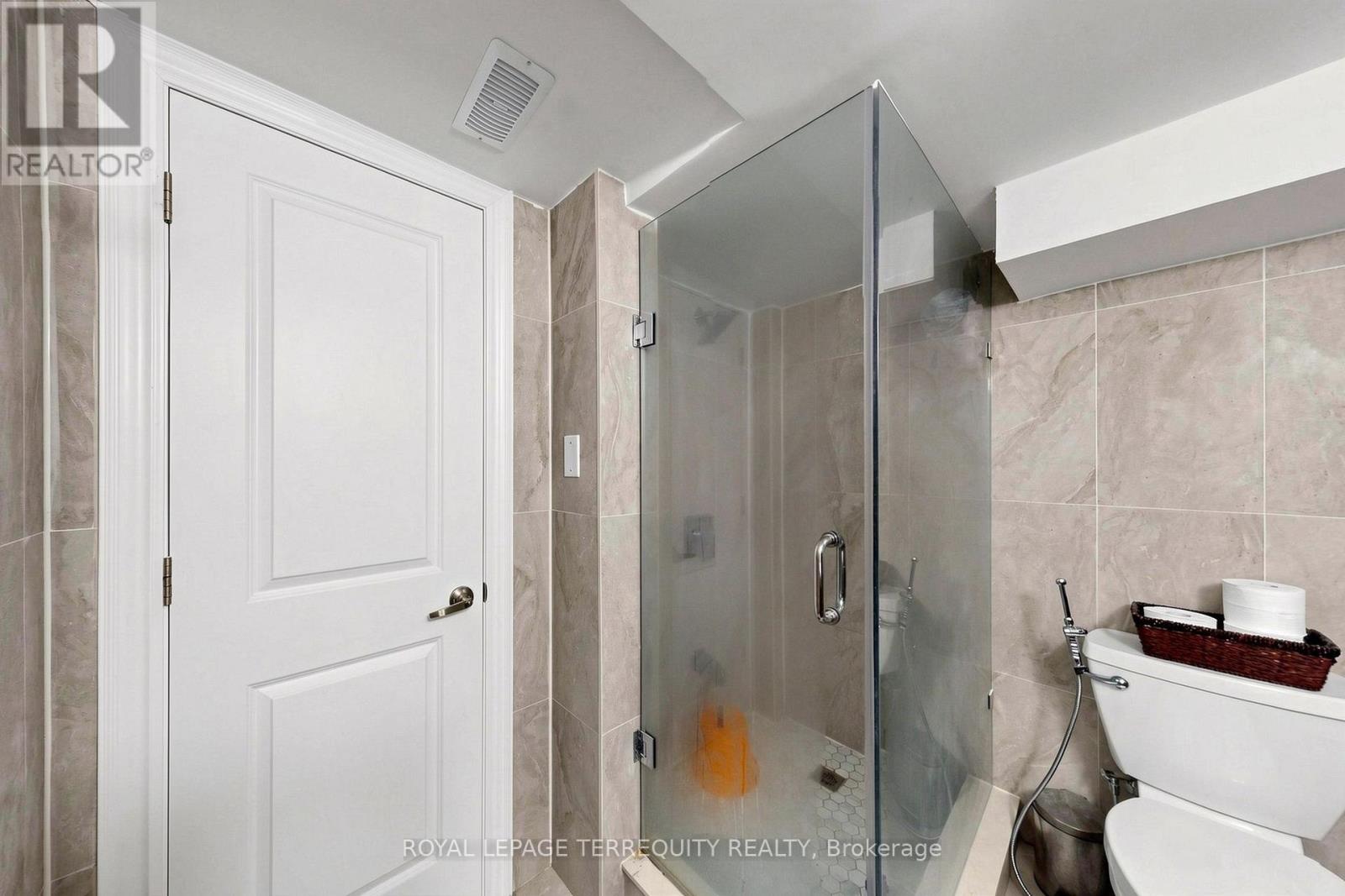 #12 1815 FAIRPORT ROAD - 34