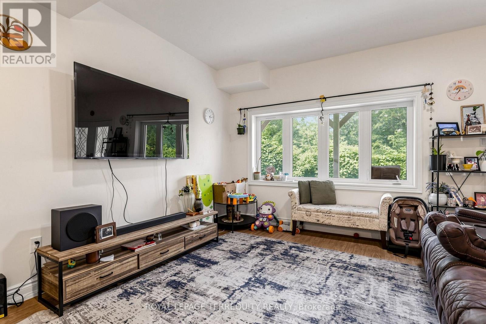 #12 1815 FAIRPORT ROAD - 36