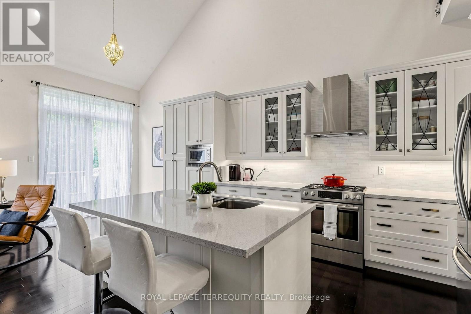 #12 1815 FAIRPORT ROAD - 6