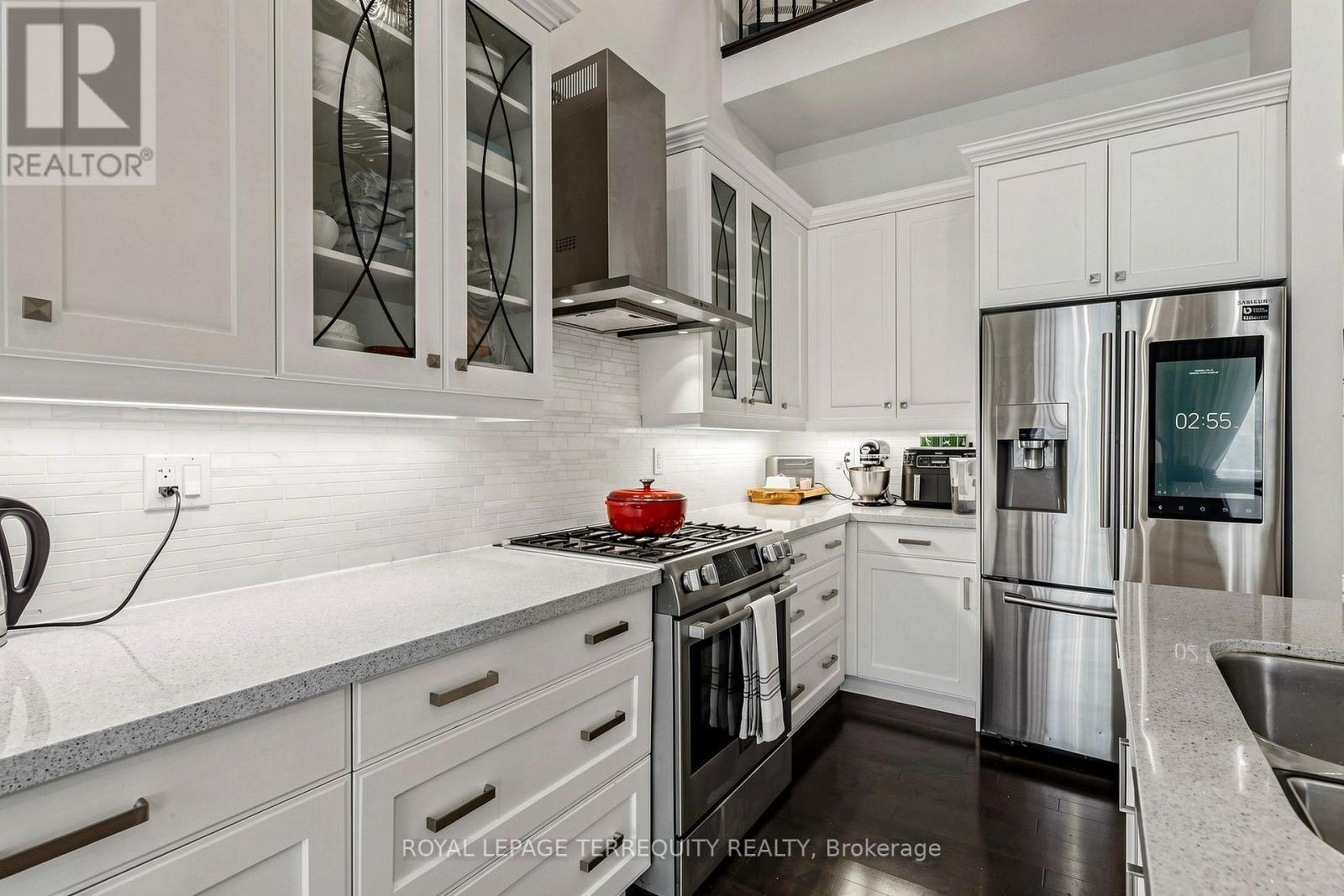 #12 1815 FAIRPORT ROAD - 8