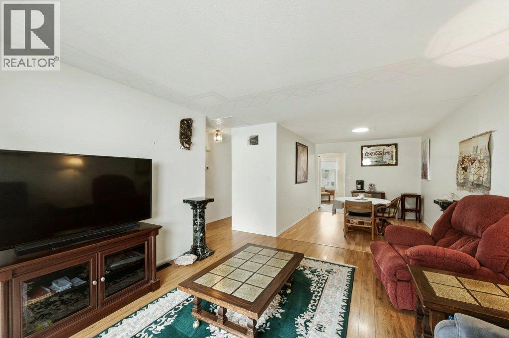#18 115 REDWING Place - 18
