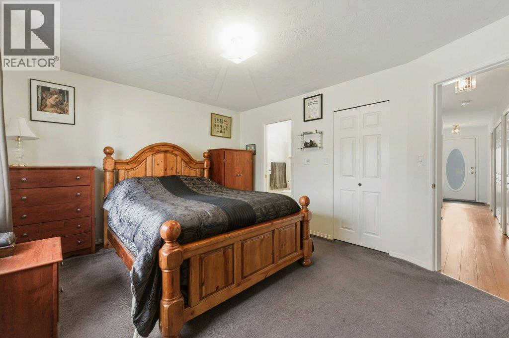 #18 115 REDWING Place - 21