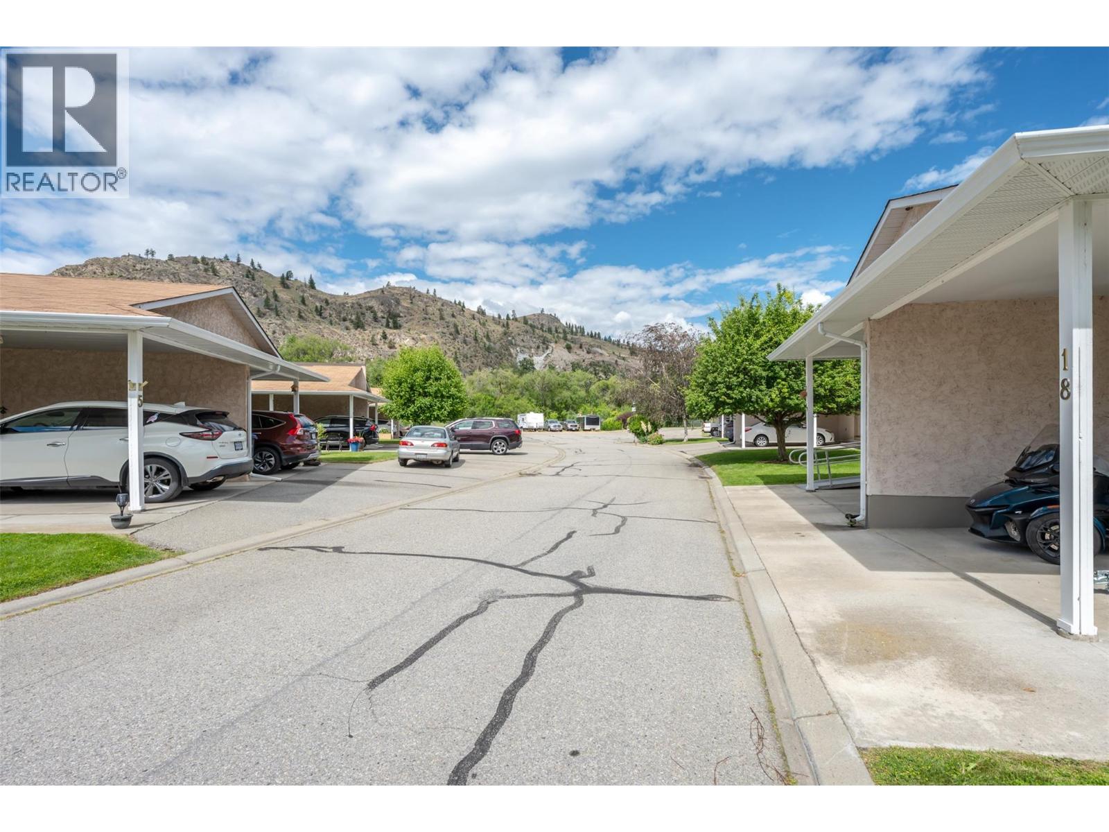 #18 115 REDWING Place - 34