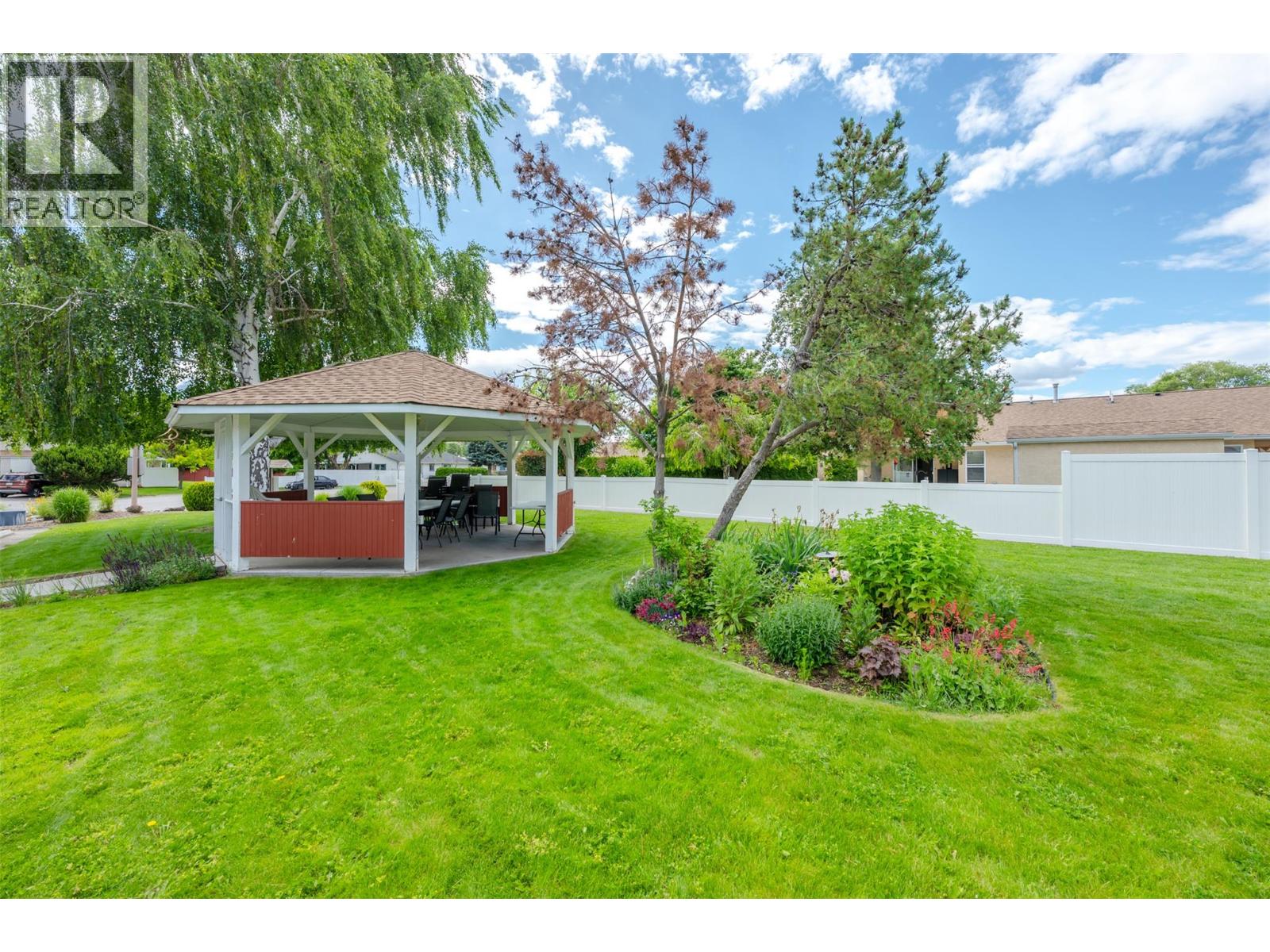 #18 115 REDWING Place - 38
