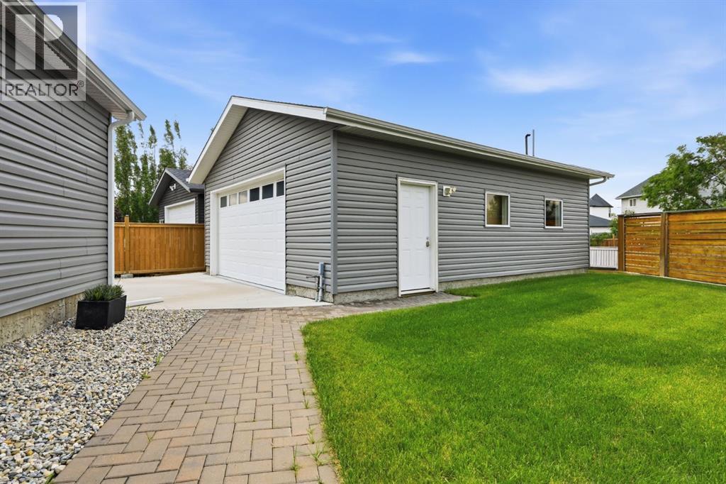 7 Henderson Bay NE - Image 34