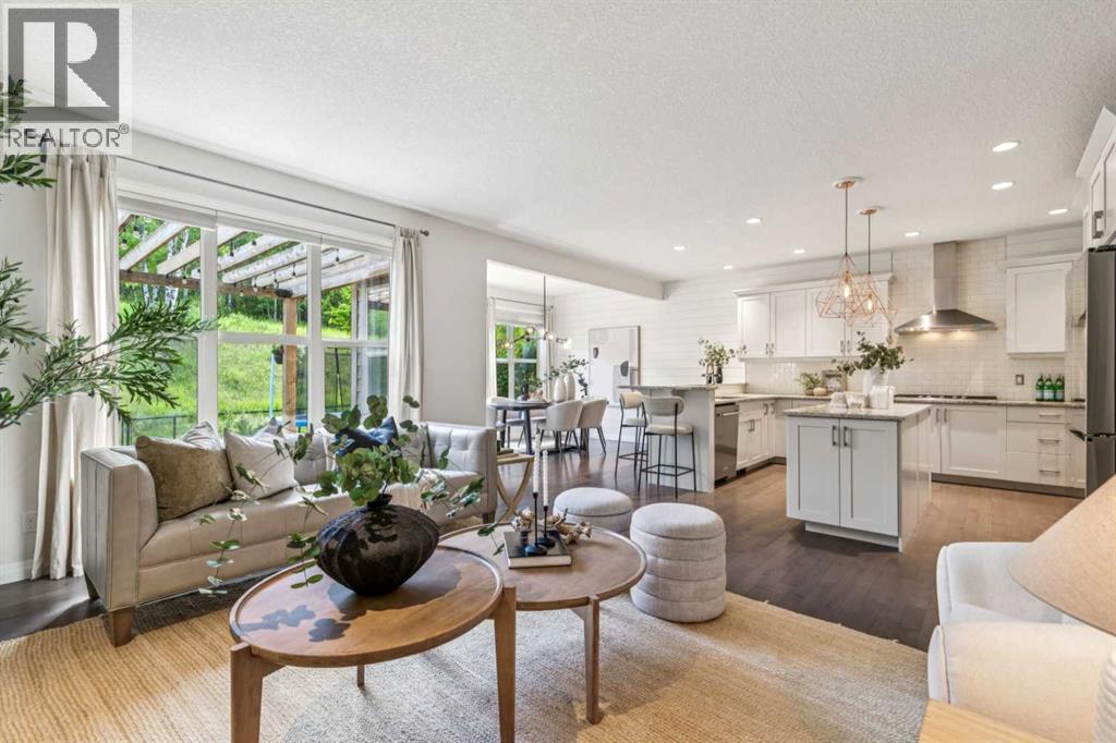 81 Riviera Crescent, Cochrane