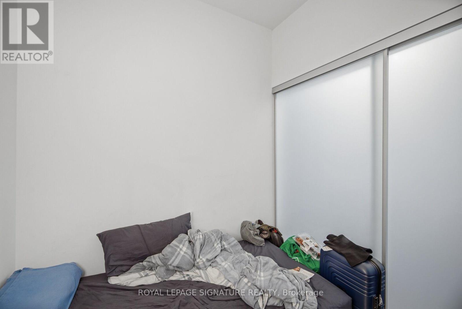 #615 10 DE BOERS DRIVE - 25